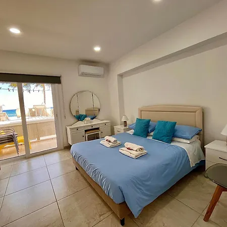 Beachhouse Apartment