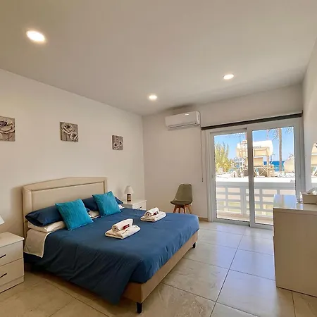 Beachhouse *