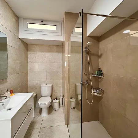 Beachhouse Apartment