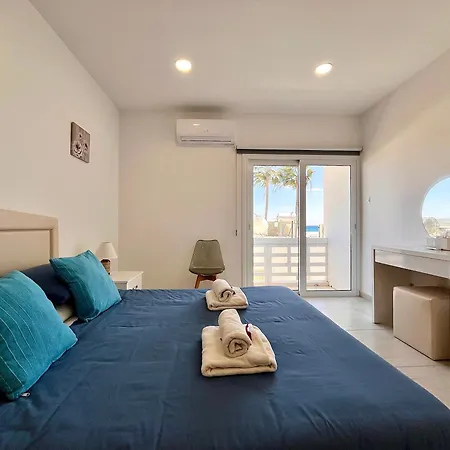 Beachhouse 아파트 라르나카