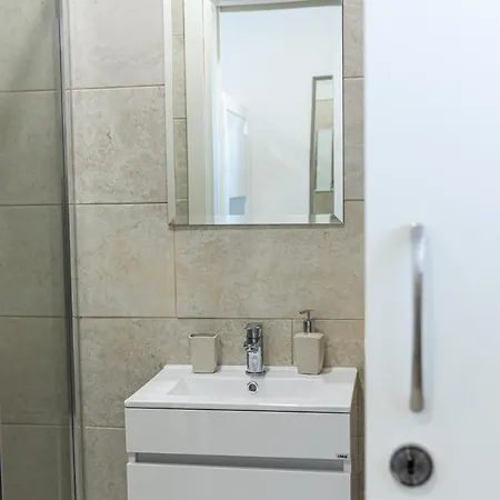 Beachhouse Apartament Larnaca